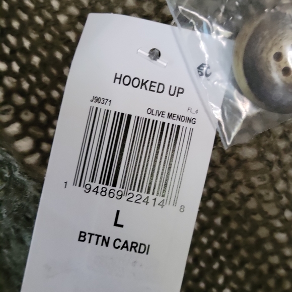 NWT HOOKED UP Olive Green Cardigan - Picture 5 of 10